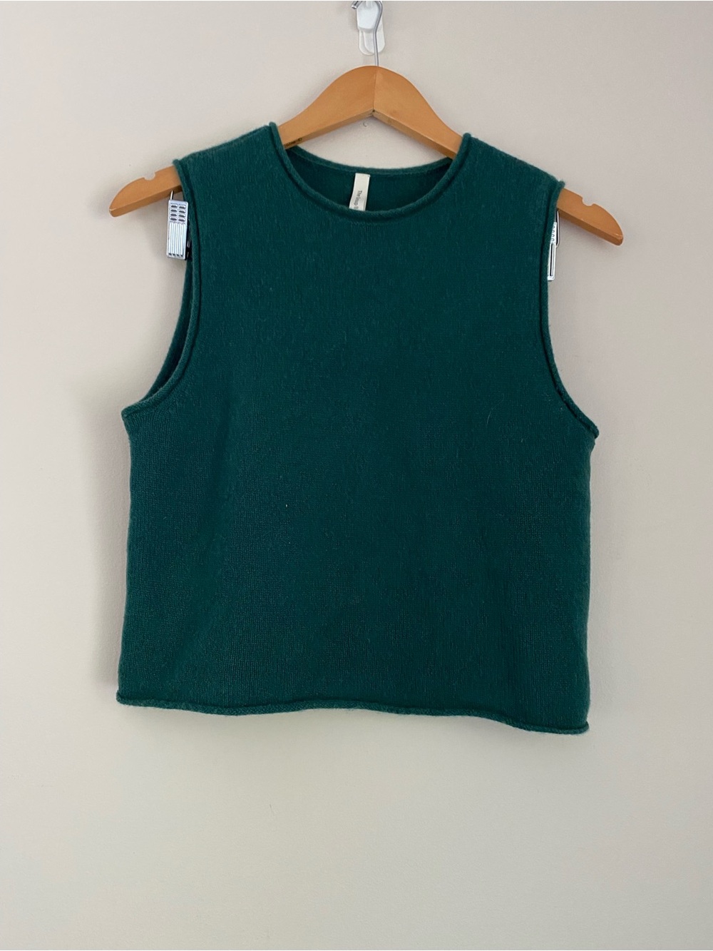 Aritzia The Group by Babaton Luxe Cashmere Sweater Tank Top Green XS